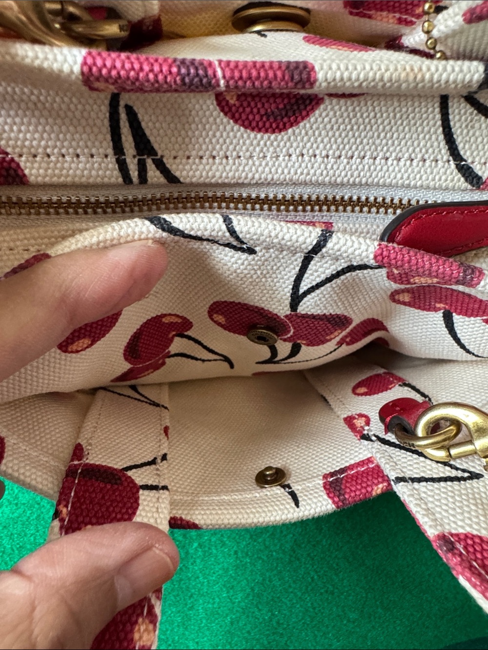 🍒Coach Cream Canvas Mini Tote with Pink Cherry Print and ❤️red Strap🍒 - Picture 7 of 17